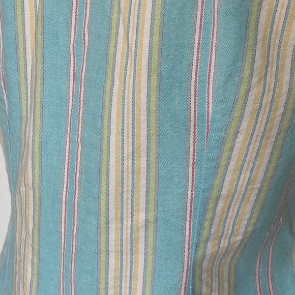 Preppy Collared Button-down - Picture 4 of 5